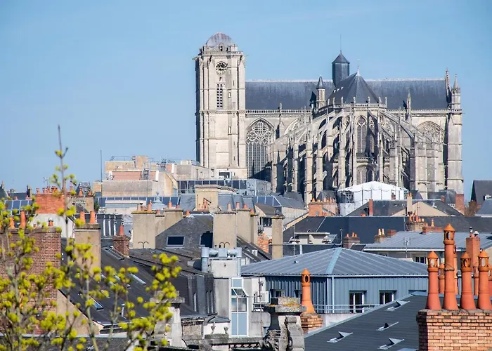 Le Belvedere Manceau Apartment